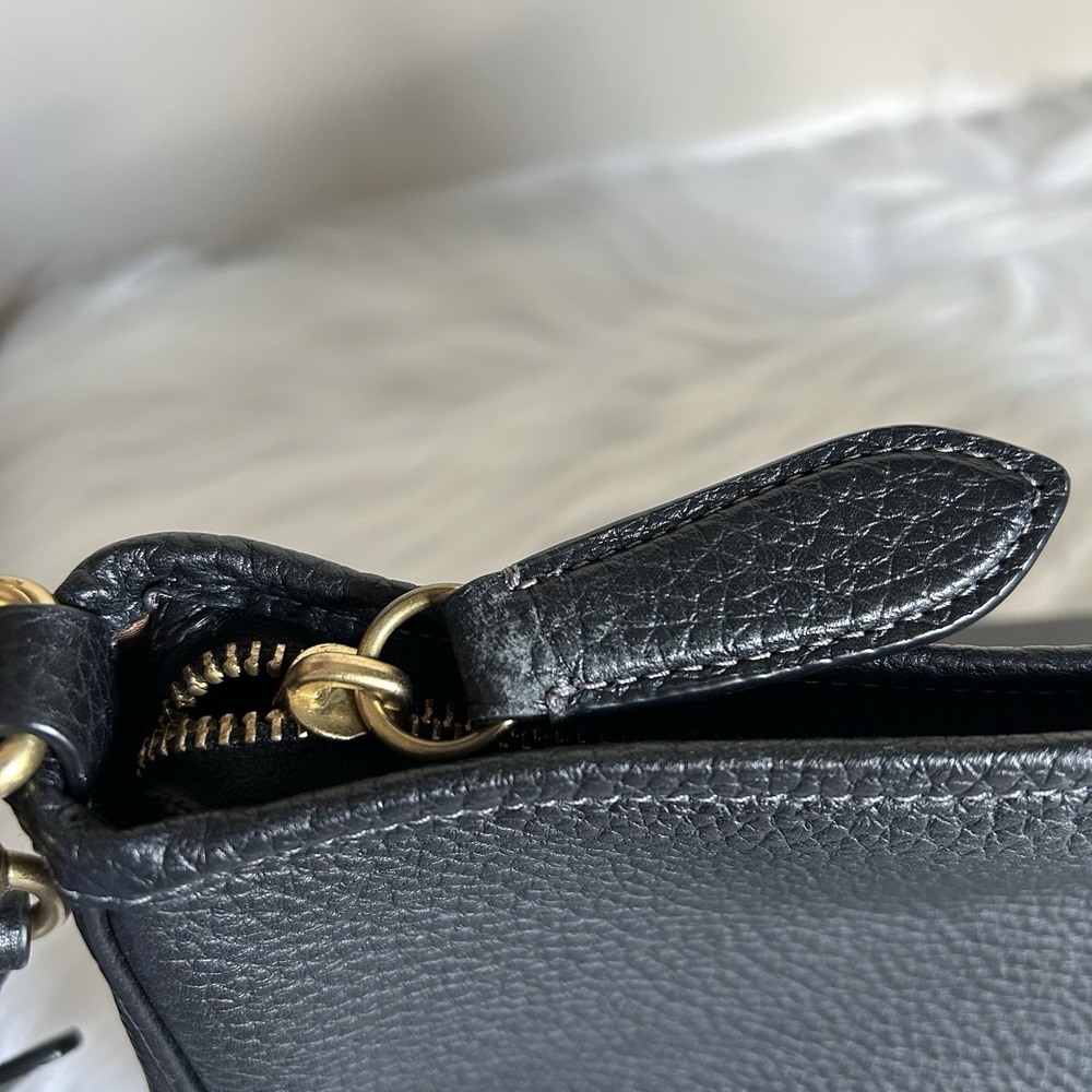 Coach Carry Black Pebbled Leather Shoulder Bag Good - Picture 8 of 13